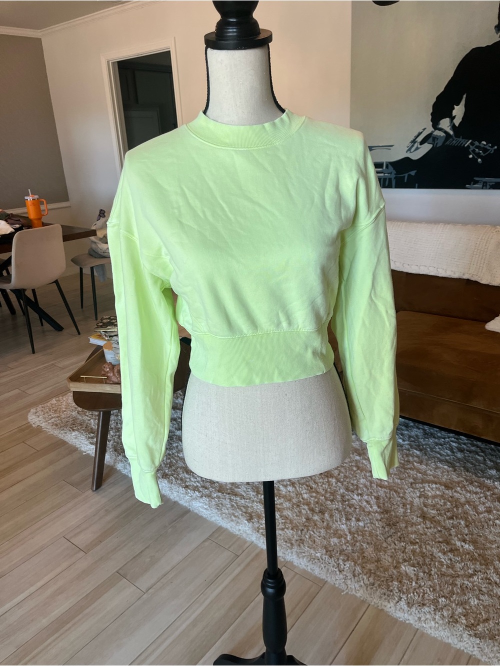 Wild Fable neon green cropped sweatshirt #neon #croptop